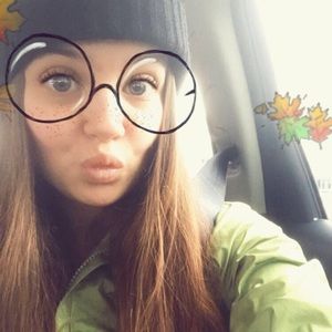 Meet your Posher, Michaela